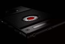 Продажбите на холографския смартфон RED Hydrogen One стартират на 2 ноември при цена $1295