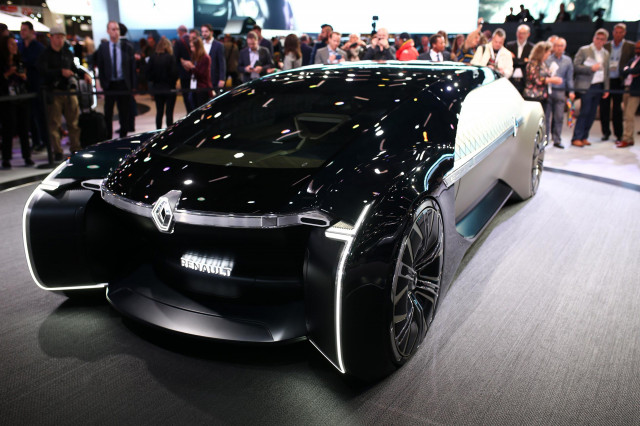 Renault EZ-ULTIMO: автономен автомобил за първокласно изживяване на мобилността