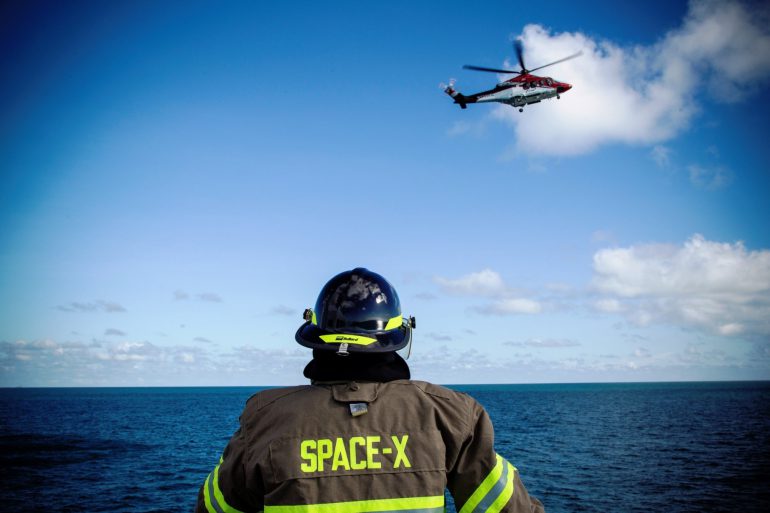 SpaceX репетира прибирането на астронавти