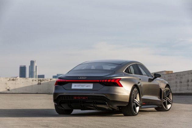 Официален анонс на електромобила Audi e-tron GT с пробег 400 километра