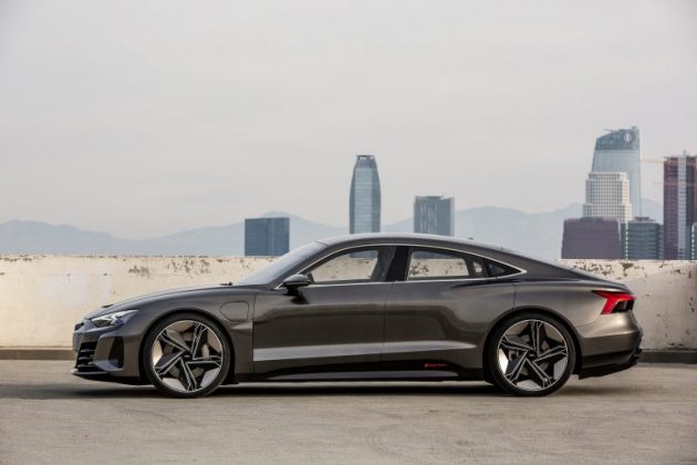 Официален анонс на електромобила Audi e-tron GT с пробег 400 километра
