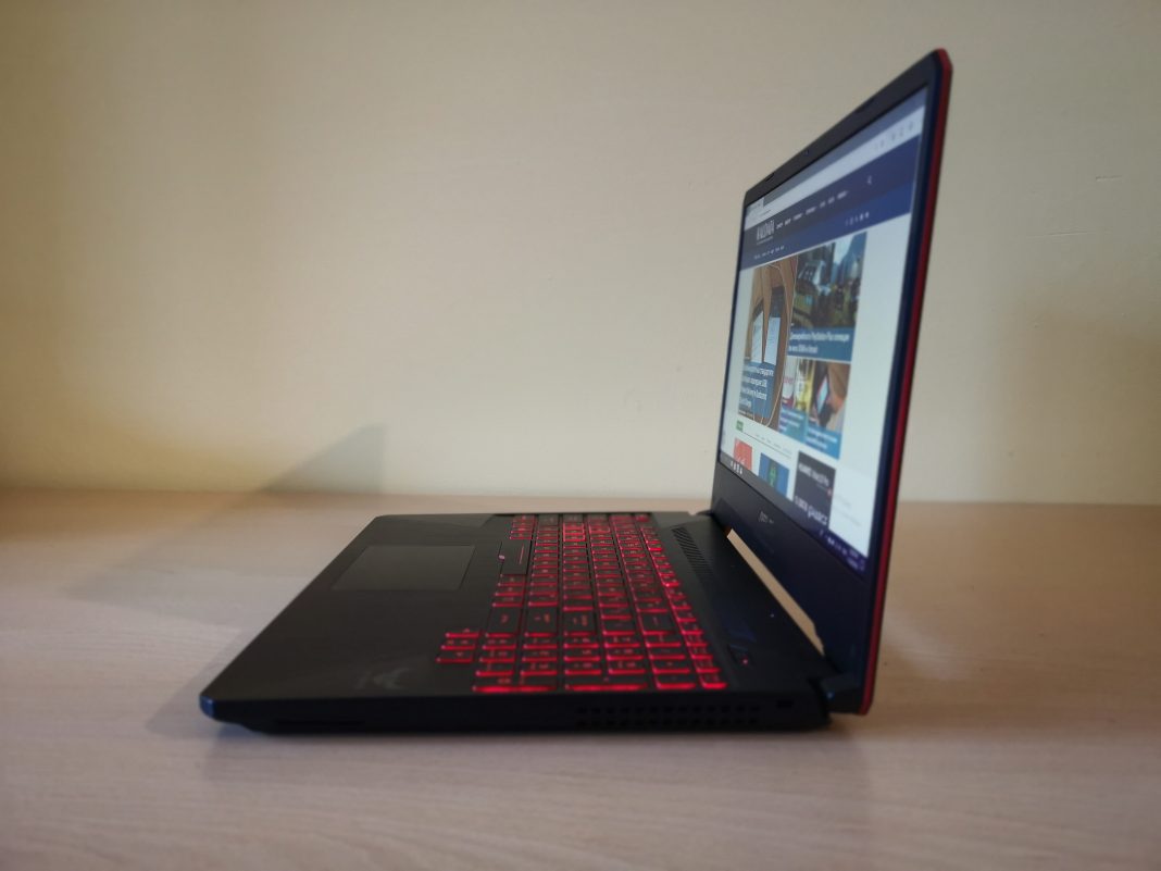 Ревю на евтиния геймърски ноутбук Asus TUF Gaming FX505G