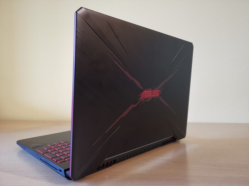 Ревю на евтиния геймърски ноутбук Asus TUF Gaming FX505G