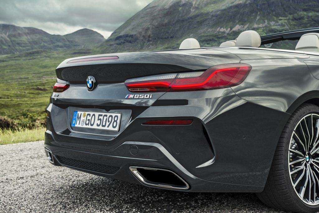 BMW представи новата Серия 8 Кабриолет