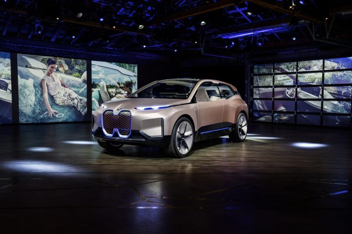 P90331098_highRes_bmw-vision-inext-11- BMW показа своя поглед към колата на бъдещето с Vision iNEXT