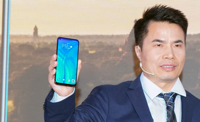 246 Honor представи смартфон с 48 МР камера и отверстие в дисплея