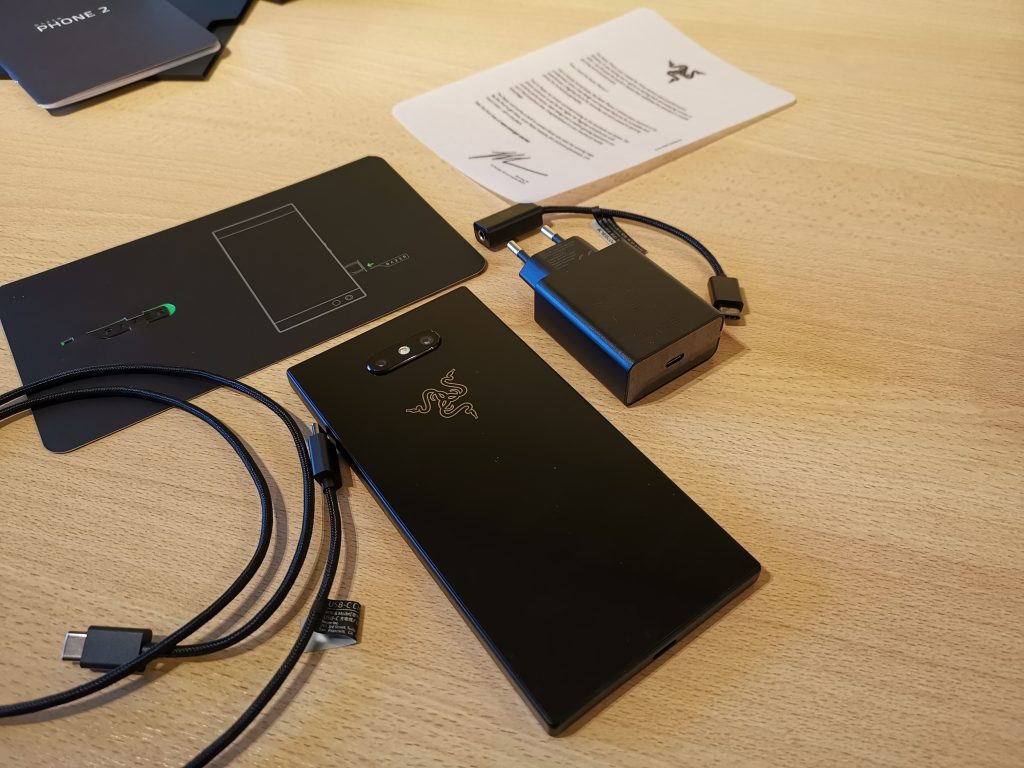 Ревю на геймърския телефон Razer Phone 2