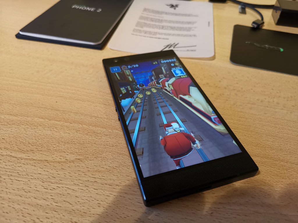Ревю на геймърския телефон Razer Phone 2