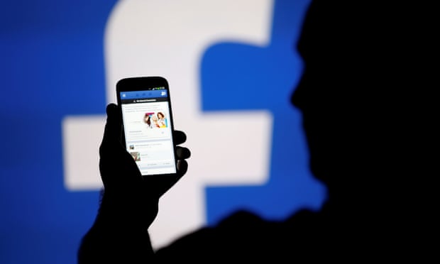 Менторът на Марк Зукърбърг: Обичам Facebook, но не мога да мълча за това, в което се превръща