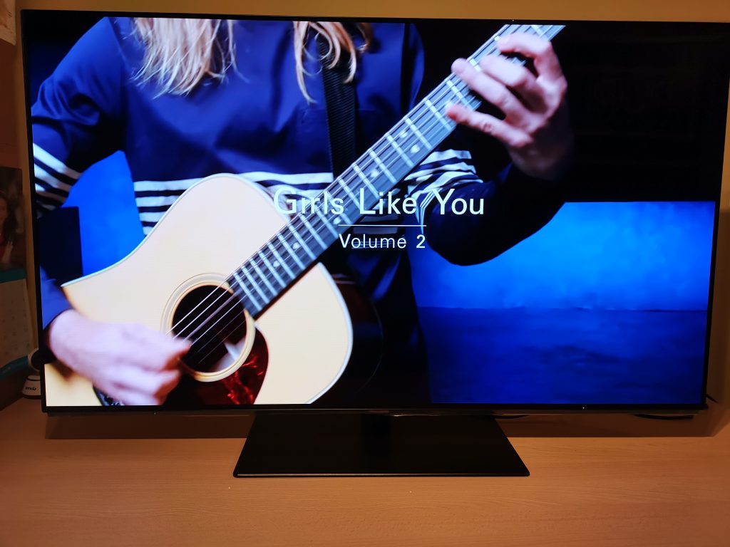 Panasonic FZ800 OLED TV – решение за държащите на качеството