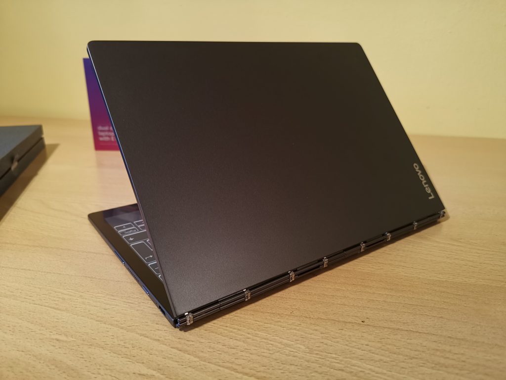 Ревю на Lenovo Yoga Book C930 – ноутбук почти без бутони и с два дисплея