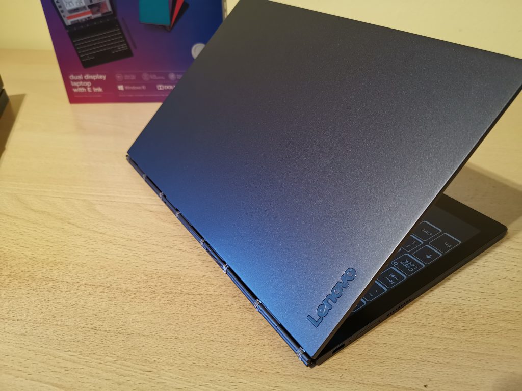 Ревю на Lenovo Yoga Book C930 – ноутбук почти без бутони и с два дисплея