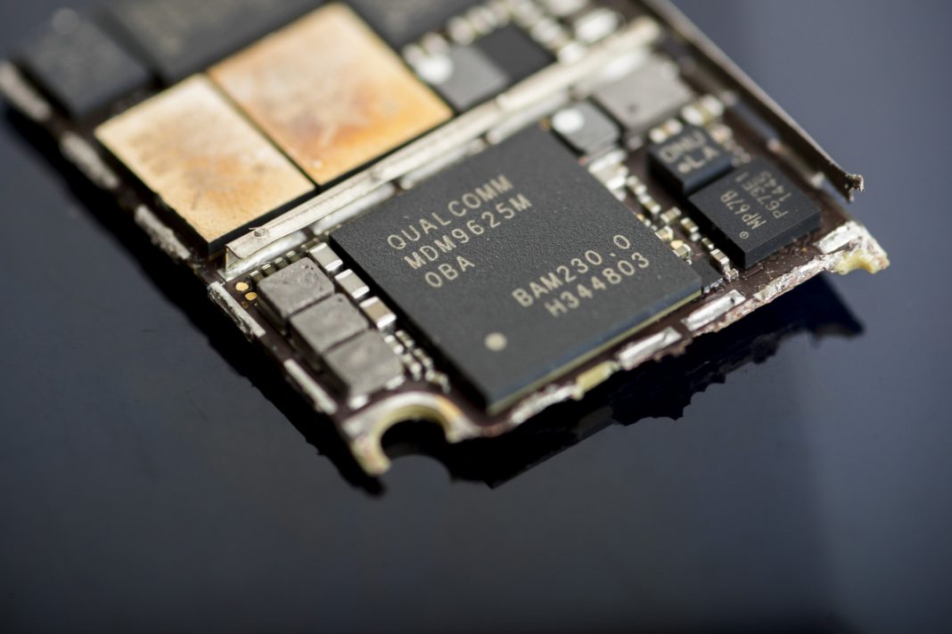 anons Apple избира между Samsung и MediaTek за 5G модема в своя нов iPhone