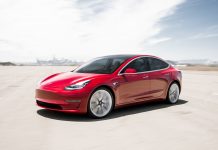 Tesla предлага Model 3 като награда за хакери любители