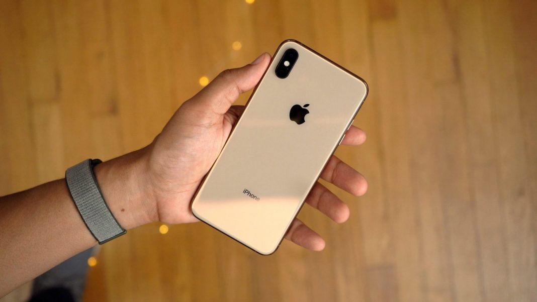 anons Apple показа Smart Battery кейс за iPhone XR, iPhone XS и iPhone XS Max