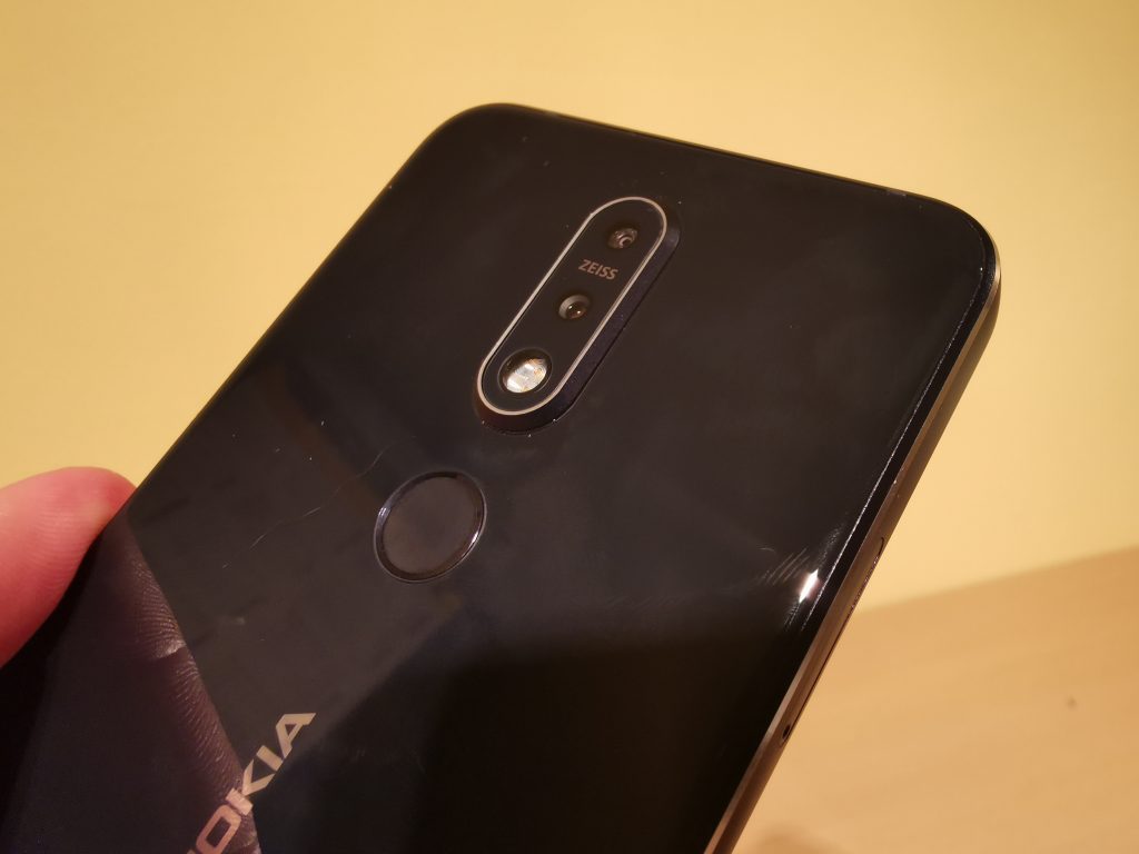 Nokia 7.1: камера със ZEISS оптика и чист Android