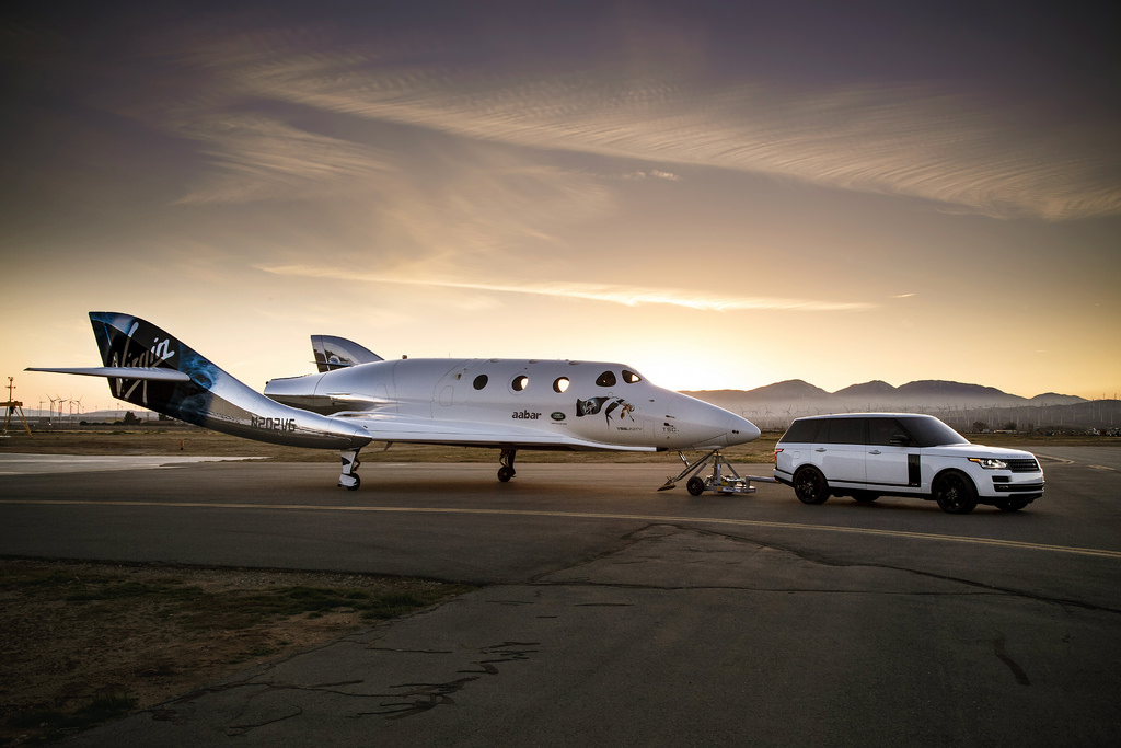 anons Virgin Galactic изведе първия си пасажер до ръба на космоса