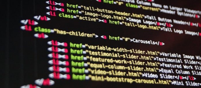 codes-coding-computer-270366 Microsoft внася в света на Линукс Visual Studio като snap пакет