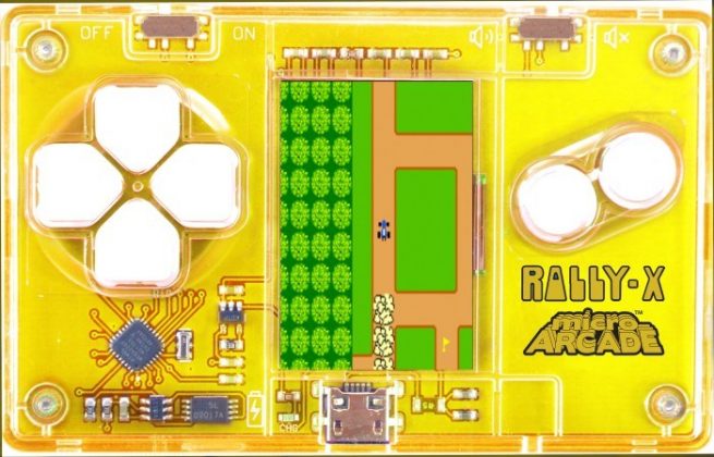 Поглед върху Micro Arcade – конзола с големината на дебитна карта