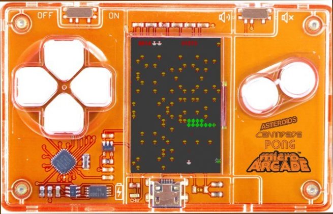 Поглед върху Micro Arcade – конзола с големината на дебитна карта