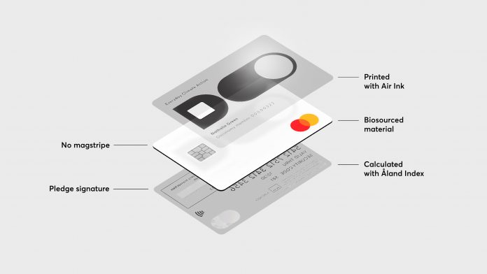 Mastercard и шведската компания Doconomy представят иновативна услуга за социално отговорно банкиране и първата биоразградима платежна карта