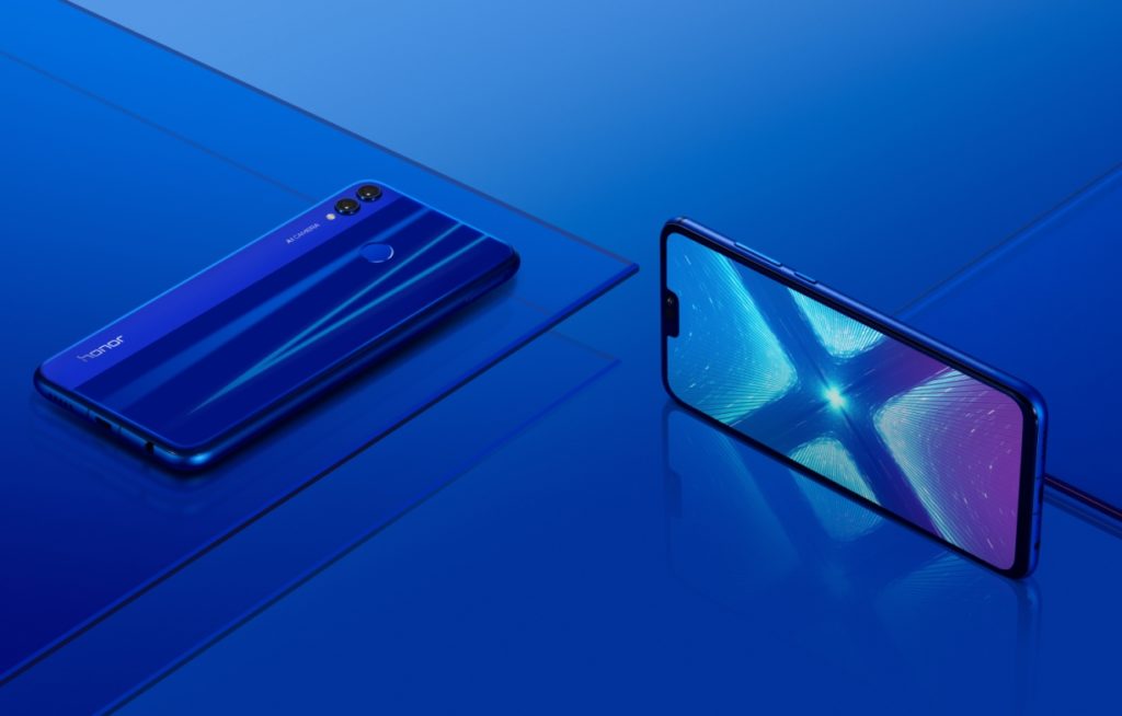 Операционната система EMUI 9.0, базирана на Android 9 Pie, вече е налична за HONOR 8X