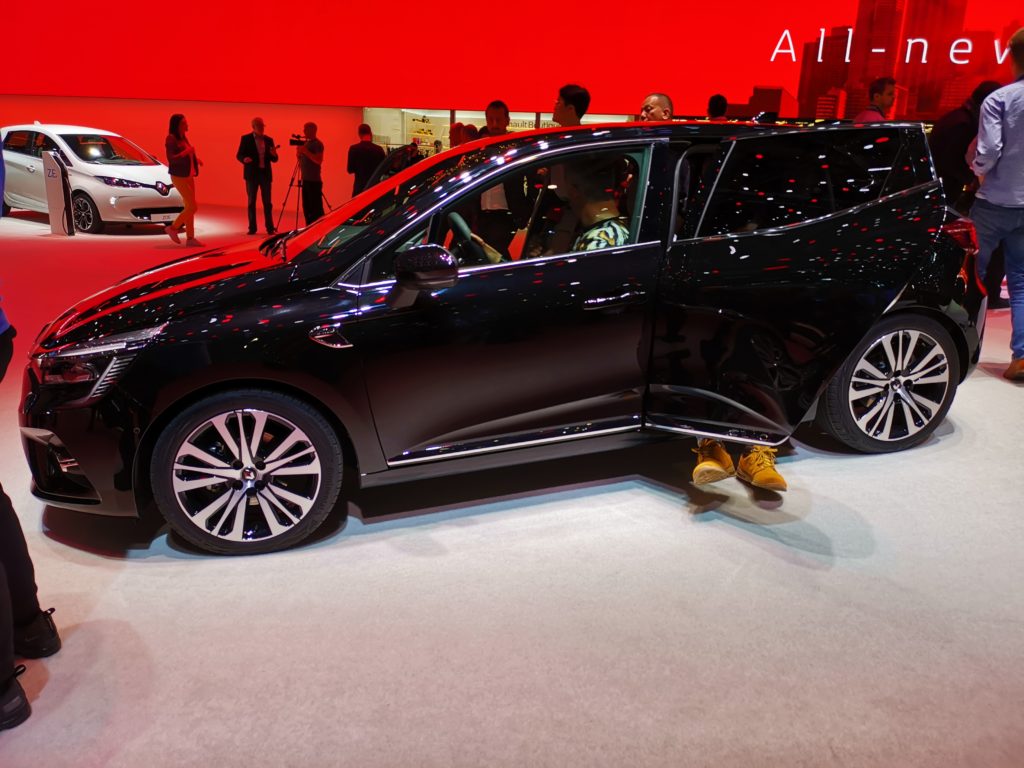 На живо от Женева: Новото Renault Clio