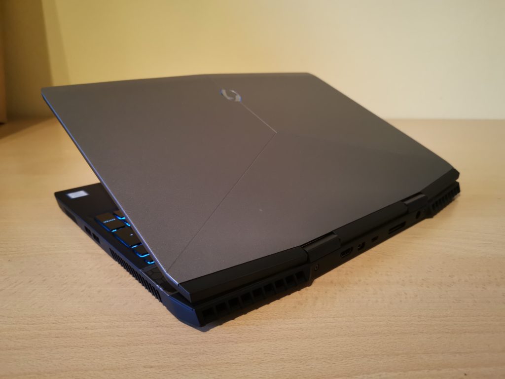 Alienware m15 – страхотна геймърска машина