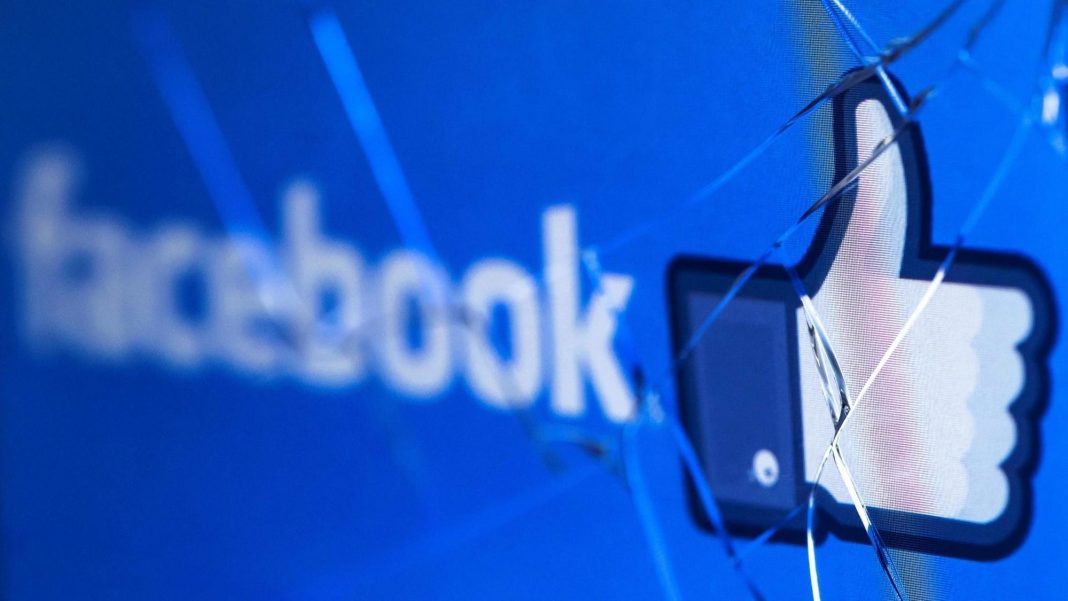 ct-biz-facebook-down-20181120 Facebook обнови алгоритъма си за новинарското съдържание