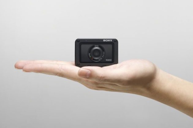 Sony анонсира защитената екшън камера RX0 II с цена 0