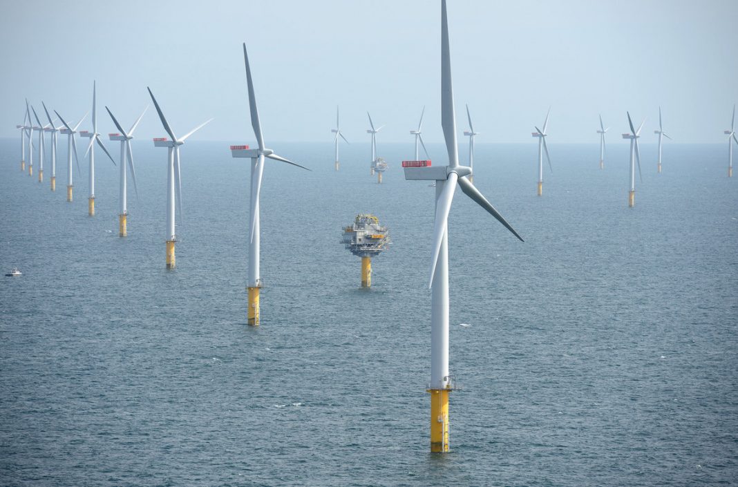 wind Морските вятърни инсталации на Великобритания ще произвеждат една трета от енергията на Острова