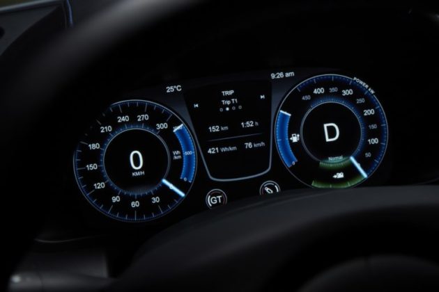 Официален анонс на серийния електромобил Aston Martin Rapide E