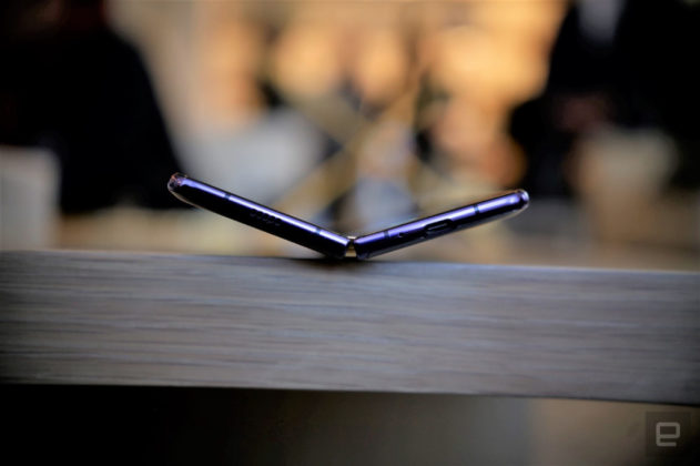 Мненията на медиите и критиците за смартфона Galaxy Fold