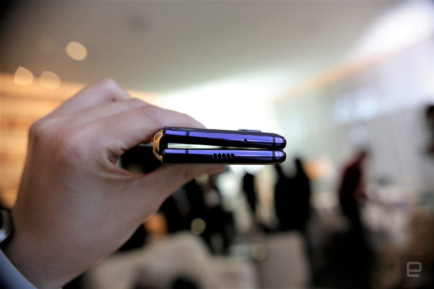 Мненията на медиите и критиците за смартфона Galaxy Fold