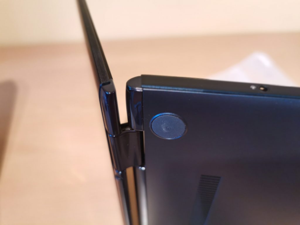 Ревю на лекия, тънък и стилен 14-инчов ноутбук Asus ZenBook 14 UX433F