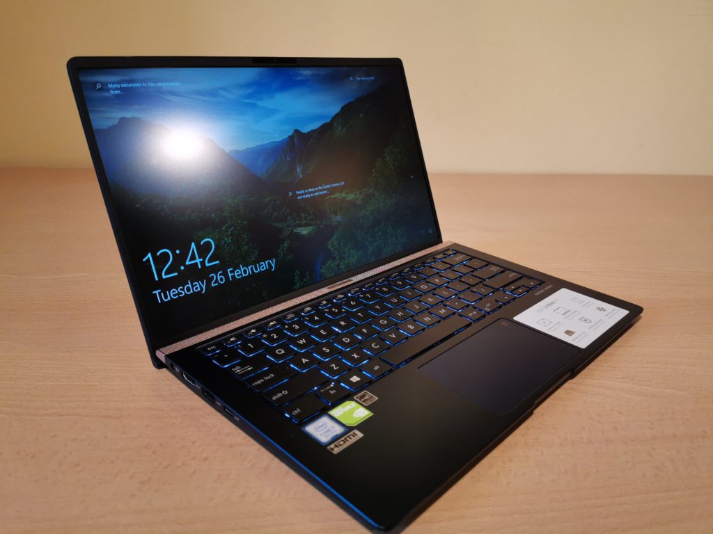 Ревю на лекия, тънък и стилен 14-инчов ноутбук Asus ZenBook 14 UX433F