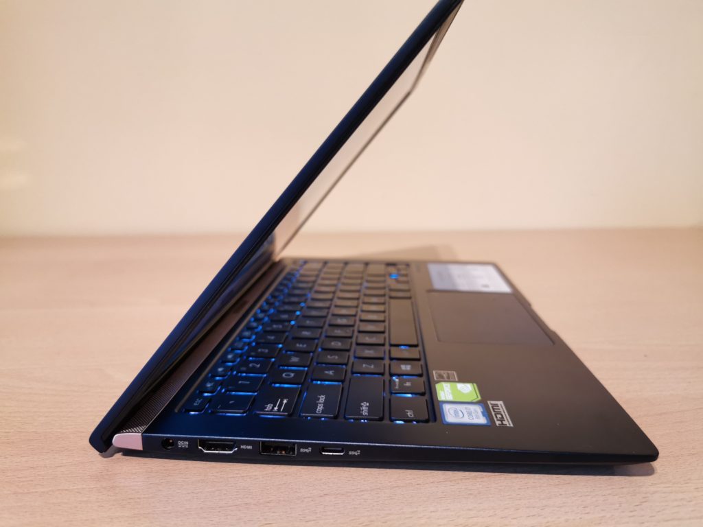 Ревю на лекия, тънък и стилен 14-инчов ноутбук Asus ZenBook 14 UX433F
