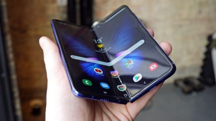Мненията на медиите и критиците за смартфона Galaxy Fold