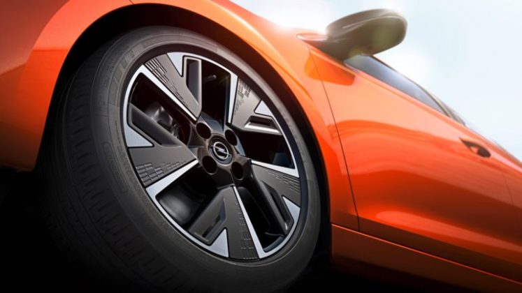 Официален анонс на серийния електромобил Opel Corsa-e