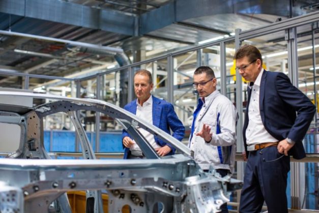 Volkswagen за 24 часа получи над 10 хиляди поръчки за електромобила VW ID.3