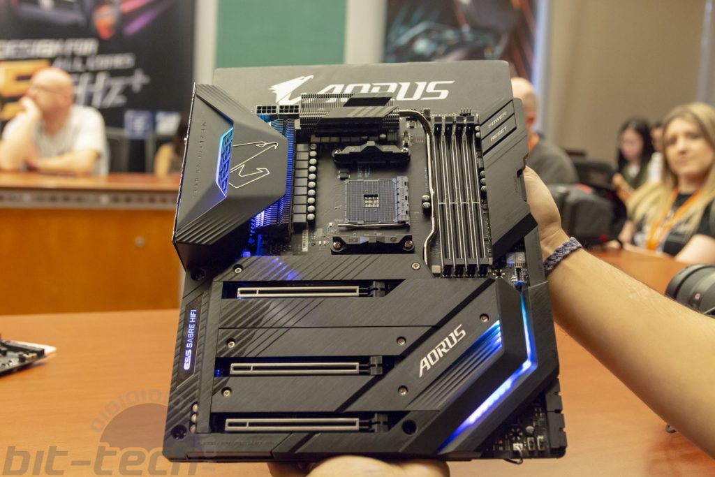 Gigabyte показа X570 дъна и PCIe 4.0 SSD, които подготвя за пазара