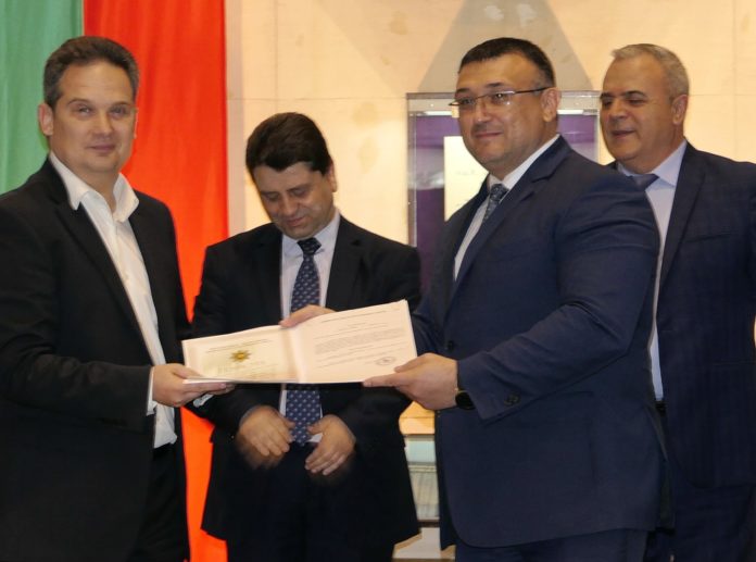 dobrev mvr medal „Почетен медал“ на МВР за главния изпълнителен директор на VIVACOM Атанас Добрев