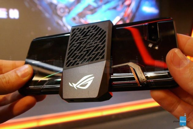 ASUS ROG Phone II: геймърски смартфон с въздушно охлаждане