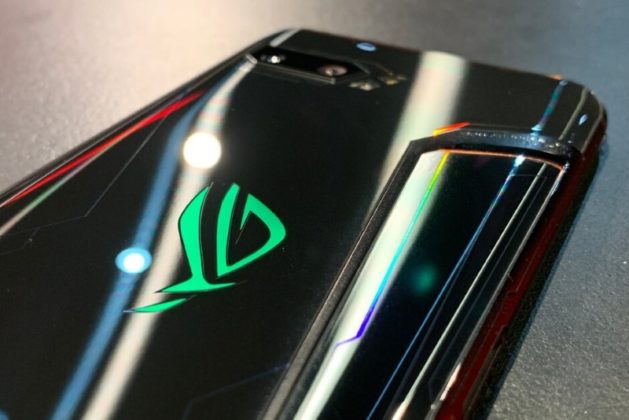 ASUS ROG Phone II: геймърски смартфон с въздушно охлаждане