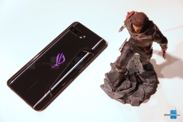 ASUS ROG Phone II: геймърски смартфон с въздушно охлаждане