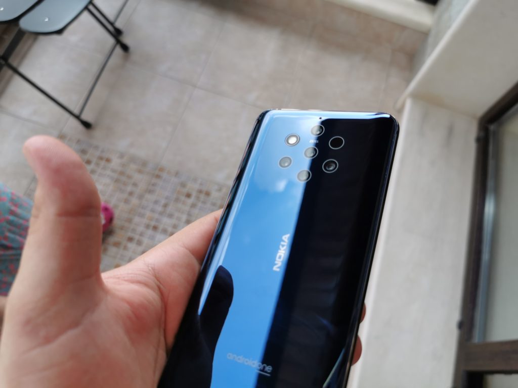 Ревю на флагманския смартфон Nokia 9 Pureview с най-необичайния набор от камери