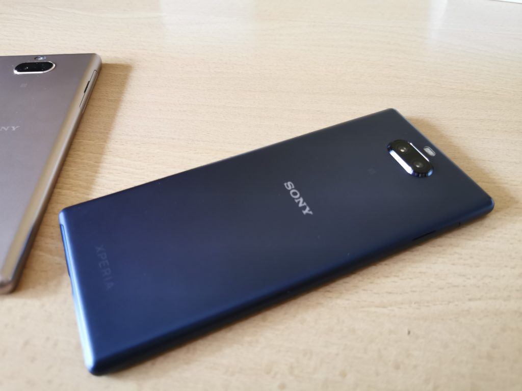 Ревю на Sony Xperia 10 и Xperia 10 Plus: тези смартфони е трудно да бъдат объркани с останалите