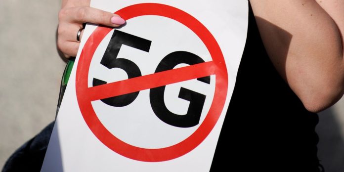 Излъчването от 5G не носи рискове за здравето, казват учени