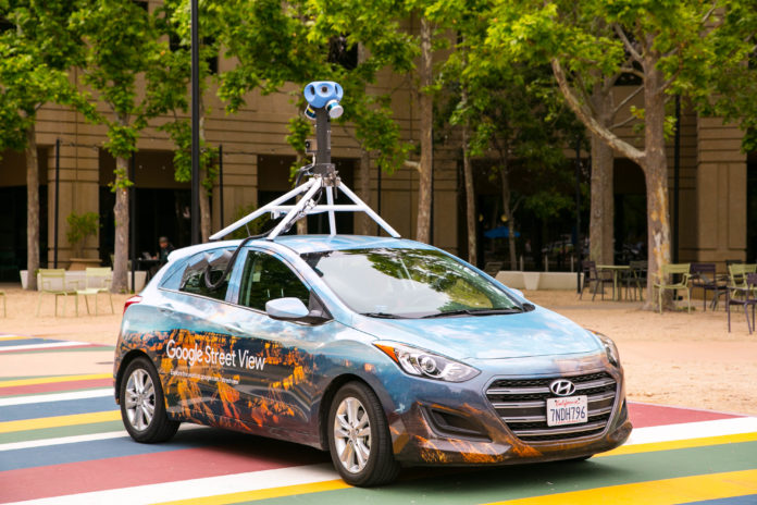 Street View car Google Street View обновява картата на България