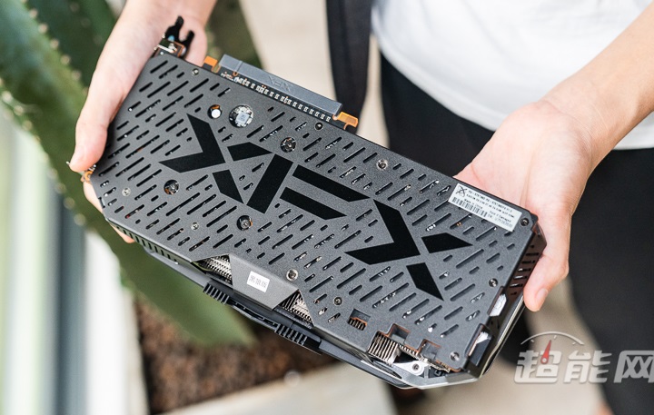 Първа информация за цените на видеокартите Radeon RX 5700 XT с алтернативен дизайн